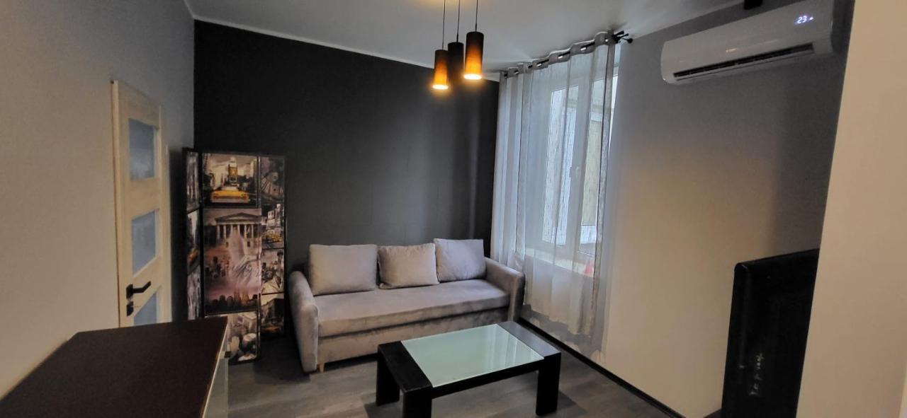 Apartament Pod Wieza Piotrków Trybunalski Exterior foto