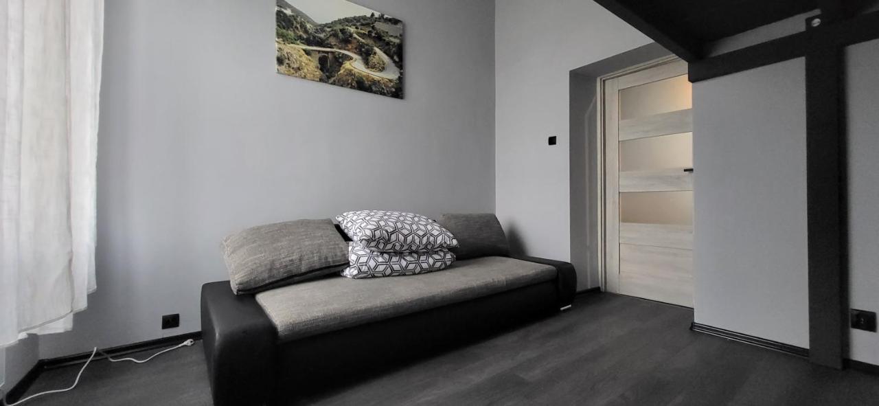 Apartament Pod Wieza Piotrków Trybunalski Exterior foto